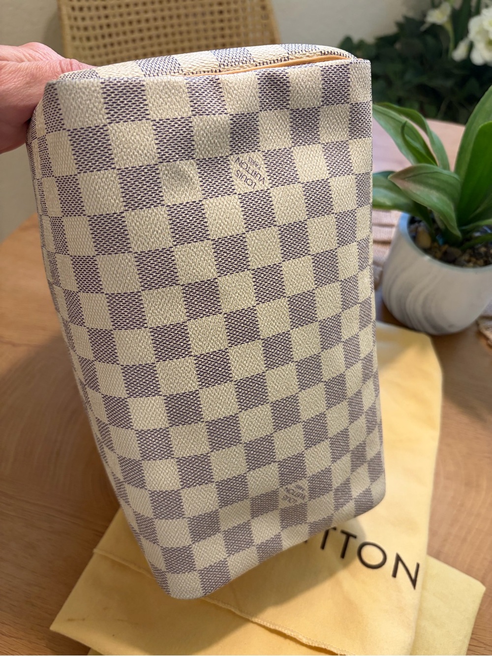 Louis Vuitton Damier Azur Speedy 25 - Picture 10 of 12